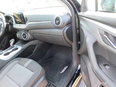 Used 2024 Chevrolet Blazer LT w/ Convenience Package FWD image 18