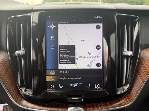 Used 2019 Volvo XC60 T6 Momentum w/ Multimedia Package AWD/4WD image 20
