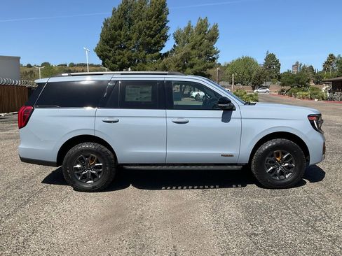 New 2026 Ford Expedition Tremor image 6