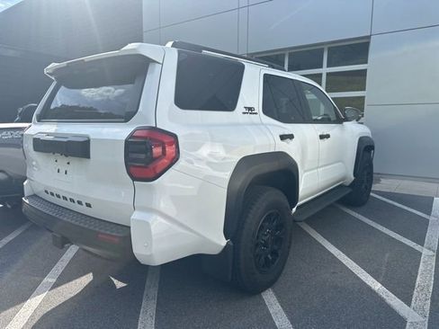 Used 2025 Toyota 4Runner TRD Off-Road Premium AWD/4WD image 23