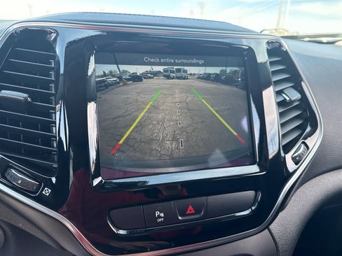 Used 2020 Jeep Cherokee Limited AWD/4WD image 21