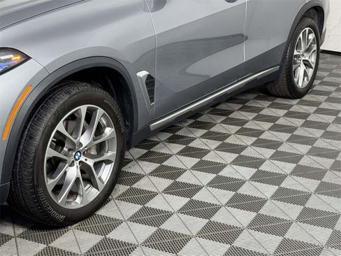 Used 2024 BMW X5 xDrive40i w/ Premium Package image 13