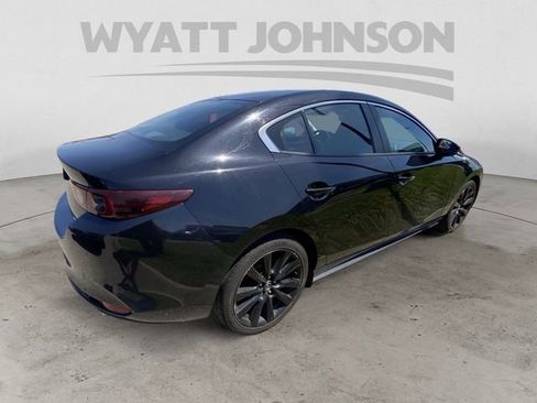 Used 2024 MAZDA MAZDA3 s FWD image 9