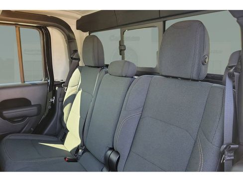New 2026 Jeep Gladiator Willys AWD/4WD image 19