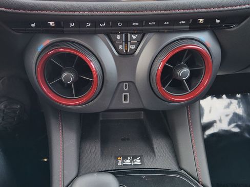 Used 2025 Chevrolet Blazer RS image 20