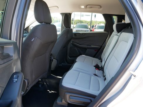 Used 2024 Ford Escape Active w/ Tech Pack #1 AWD/4WD image 16