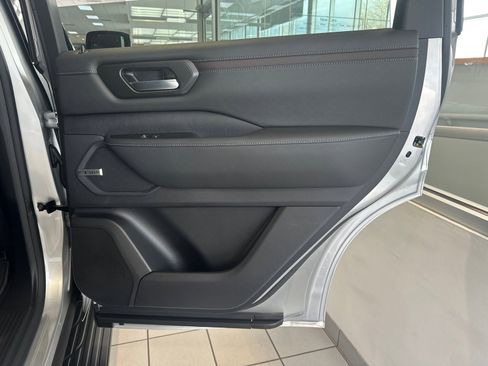 New 2025 Nissan Armada SL w/ Captain's Chari Seat Package image 11