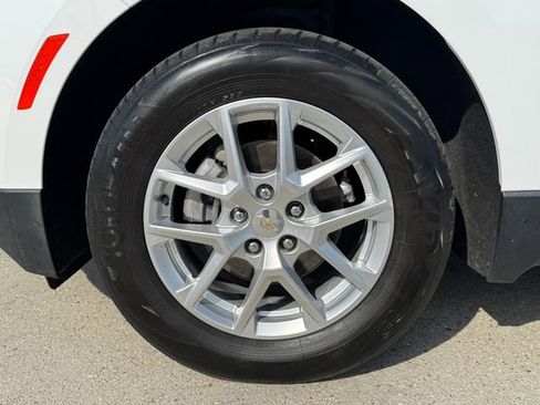 Used 2022 Chevrolet Equinox LS w/ LS Convenience Package AWD/4WD image 13