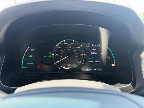 Used 2019 Hyundai Ioniq Plug-In Hybrid FWD image 30