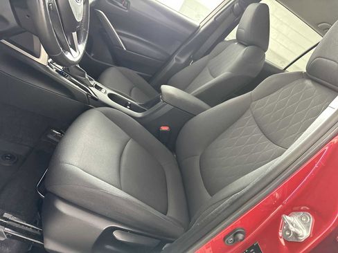 Used 2024 Toyota Corolla Cross LE image 11