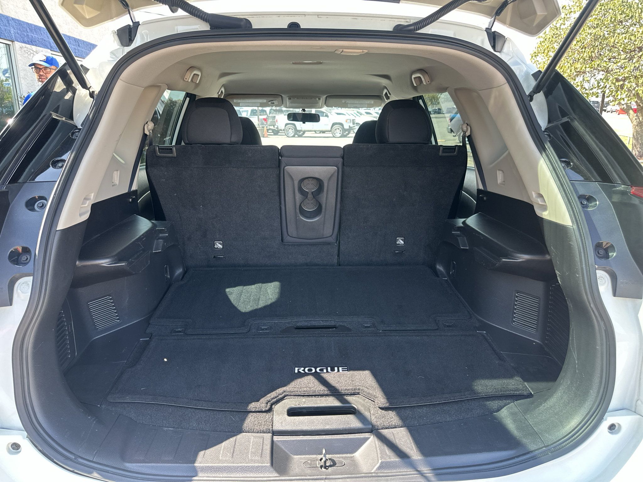 Used 2017 Nissan Rogue S AWD/4WD image 15