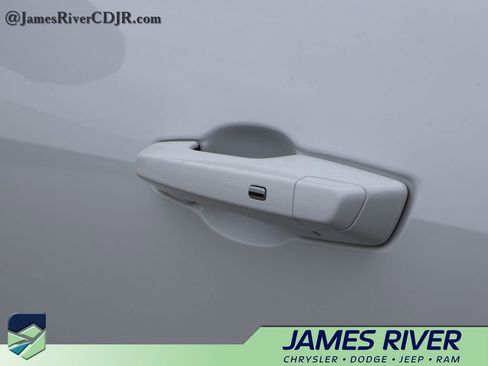 Used 2026 GMC Acadia Elevation w/ Elevation Premium Package image 21