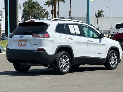Used 2019 Jeep Cherokee Latitude Plus FWD image 3