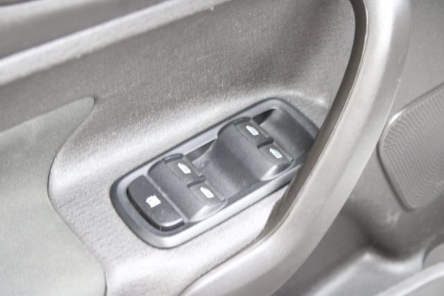 Used 2016 Ford Fiesta SE w/ Cold Weather Package FWD image 10