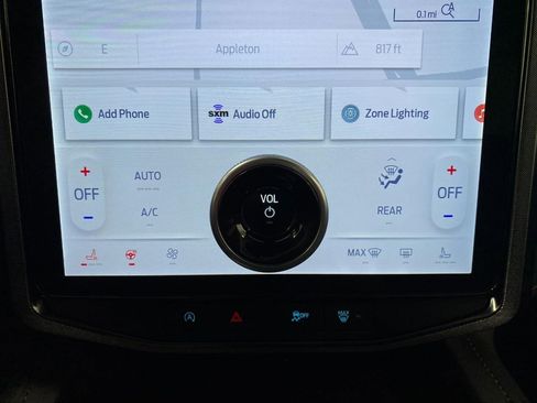 Used 2024 Ford Expedition Platinum image 27