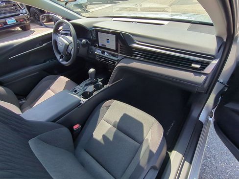 Used 2026 Toyota Camry LE FWD image 27