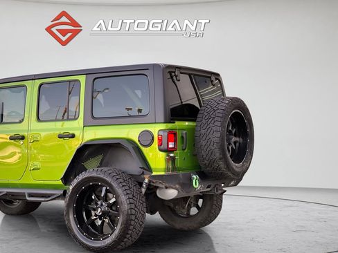 Used 2018 Jeep Wrangler Unlimited Rubicon AWD/4WD image 24