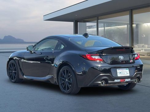 Used 2023 Toyota GR86 Premium RWD image 6