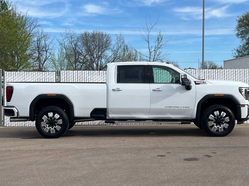 New 2026 GMC Sierra 3500 Denali w/ Denali Reserve Package AWD/4WD image 3