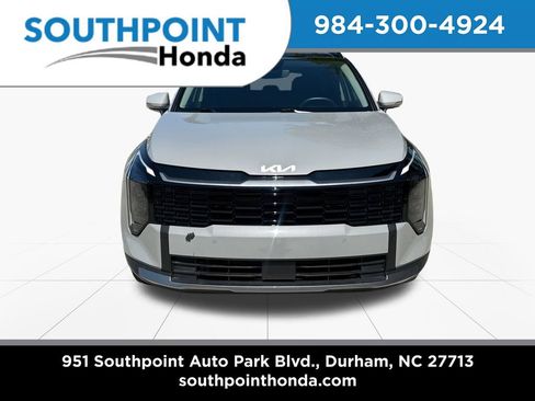 Used 2026 Kia Sportage EX w/ EX Panorama Roof Package FWD image 2