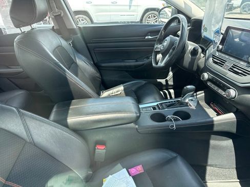 Used 2019 Nissan Altima 2.5 SR w/ SR Premium Package AWD/4WD image 11