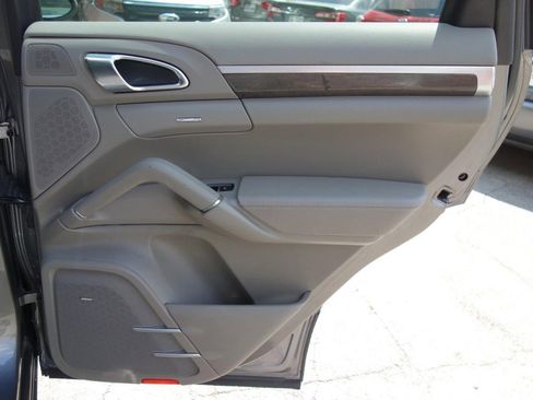 Used 2011 Porsche Cayenne S image 25