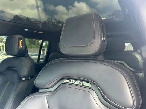 Used 2025 Rivian R1S Adventure AWD/4WD image 21