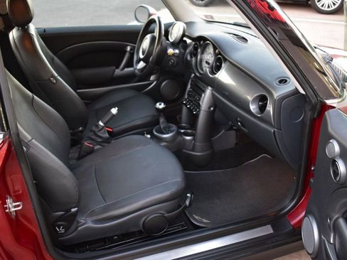 Used 2006 MINI Cooper Hardtop image 19
