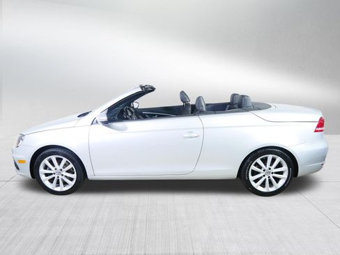 Used 2013 Volkswagen Eos Komfort FWD image 4