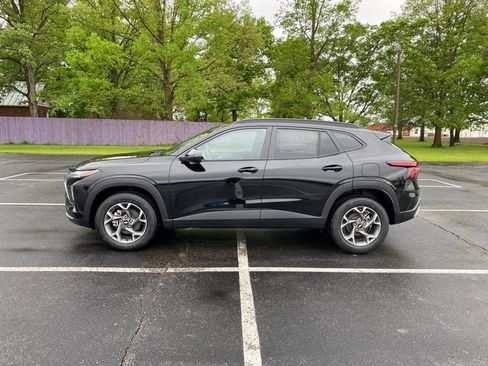 New 2026 Chevrolet Trax LT w/ LT Convenience Package FWD image 4