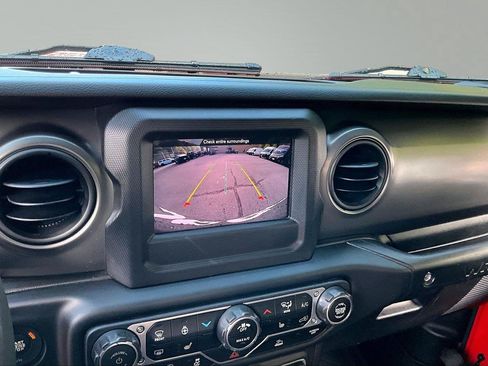 Certified 2023 Jeep Wrangler Sport AWD/4WD image 21