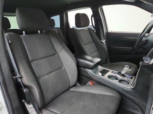 Used 2021 Jeep Grand Cherokee Laredo image 27