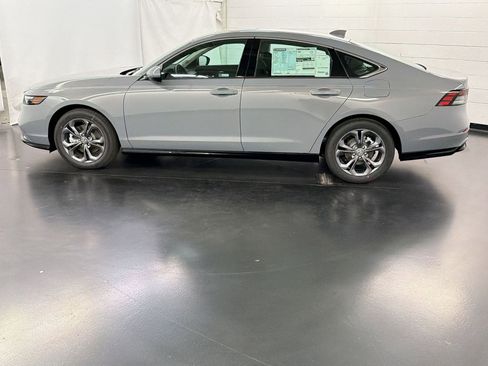 New 2026 Honda Accord EX-L image 2