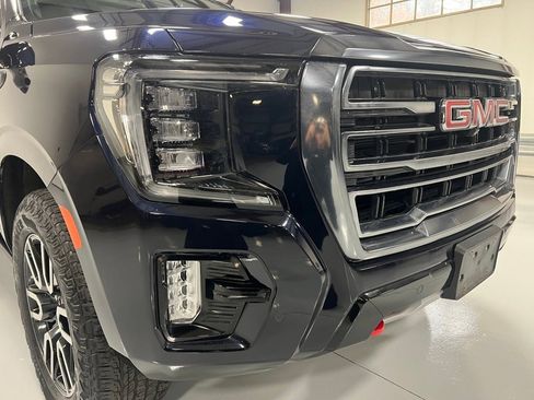 Used 2023 GMC Yukon XL AT4 w/ AT4 Premium Package image 11