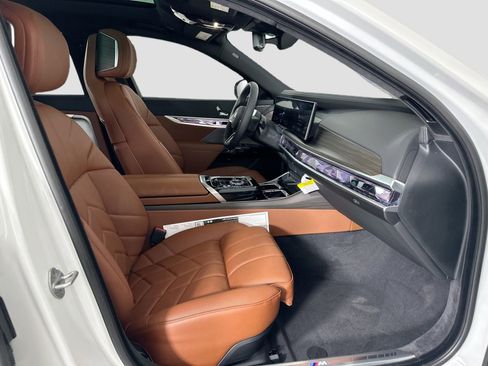 New 2026 BMW i7 eDrive50 w/ M Sport Package image 25