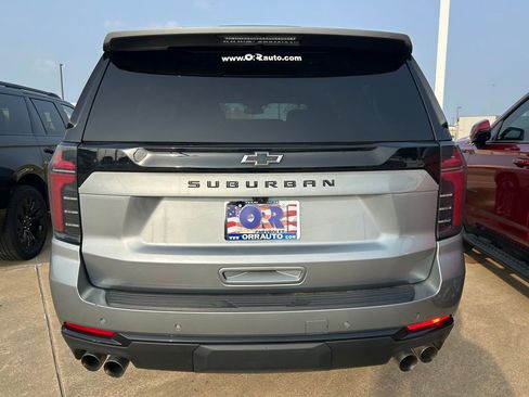 Used 2025 Chevrolet Suburban Z71 AWD/4WD image 6