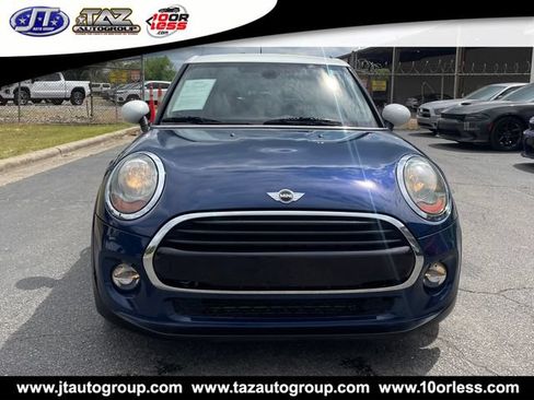 Used 2017 MINI Cooper 4-Door Hardtop FWD image 2