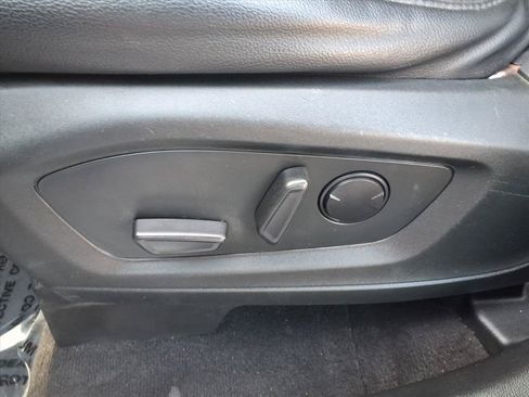 Used 2021 Ford Explorer Limited w/ Equipment Group 301A AWD/4WD image 24