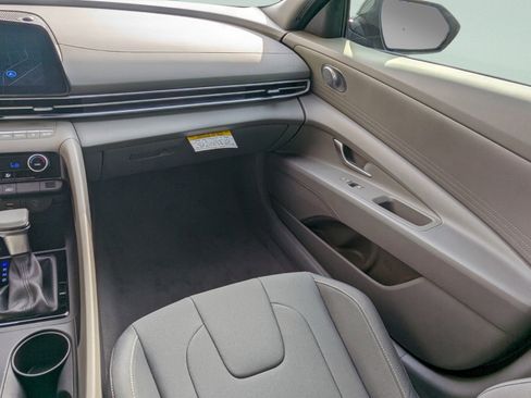 New 2026 Hyundai Elantra Sport FWD image 19