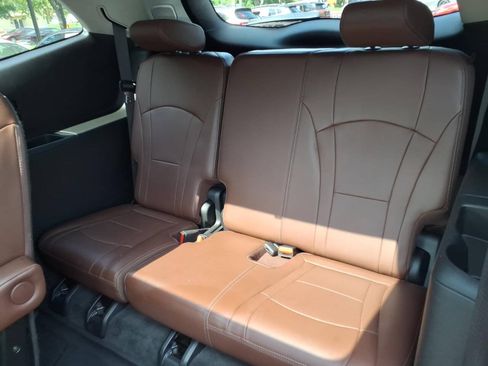 Used 2018 Buick Enclave Avenir w/ Avenir Technology Package AWD/4WD image 6