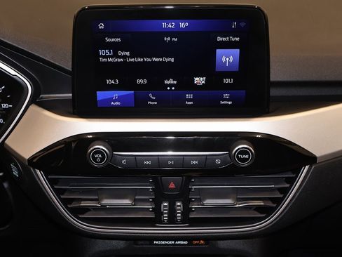 Certified 2021 Ford Escape SE w/ SE Sport Appearance Package image 26