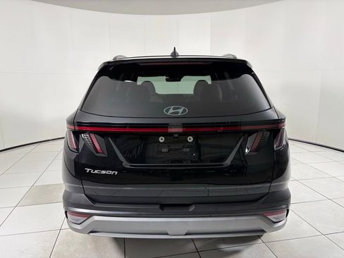New 2025 Hyundai Tucson Limited FWD image 4