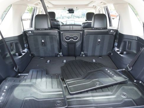 Used 2025 Honda Pilot Touring image 38
