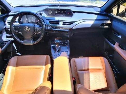 Used 2021 Lexus UX 200 w/ Accessory Package (Z2) FWD image 6