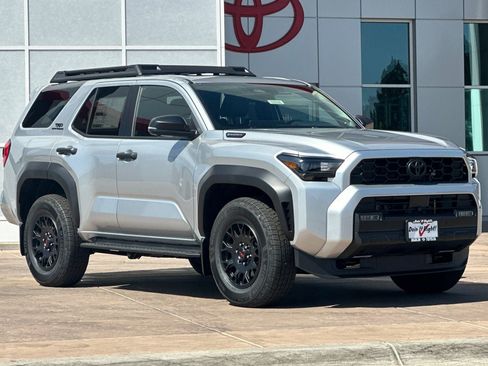 New 2026 Toyota 4Runner TRD Off-Road Premium AWD/4WD image 2