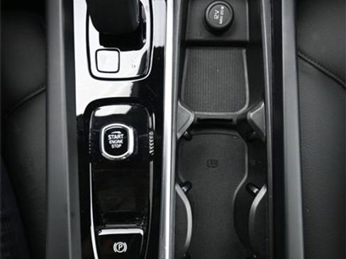 Used 2023 Volvo S60 B5 Plus image 11