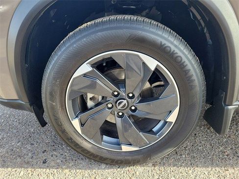 Certified 2025 Nissan Rogue SV w/ SV Premium Package image 33