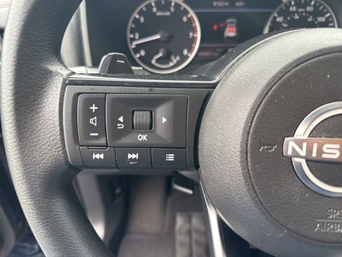 Used 2024 Nissan Rogue SV AWD/4WD image 21