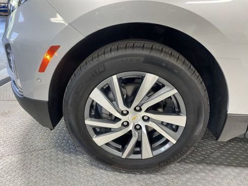 Used 2022 Chevrolet Equinox Premier AWD/4WD image 10