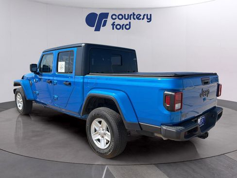 Used 2021 Jeep Gladiator Sport AWD/4WD image 5